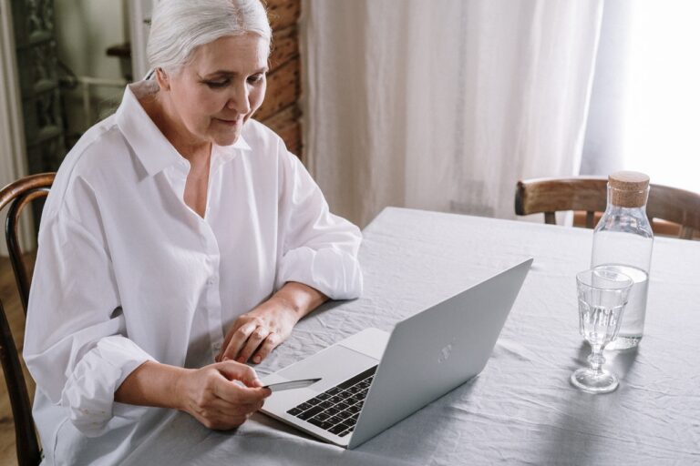 Online Estate Planning: Guide for How to Organize and Protect Your Information